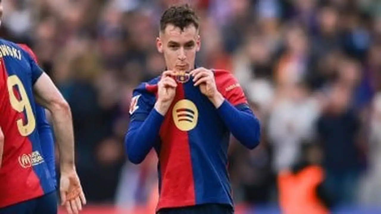 تراجع مفاجئ لكاسادو.. أزمة تهدد استقرار برشلونة في 2025